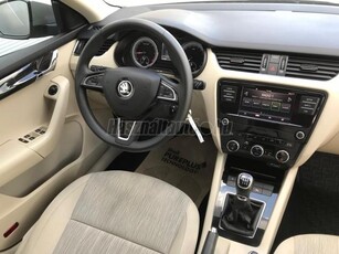 SKODA OCTAVIA Combi 2.0 CR TDI Style 147eKm Áfás Mo-i KmGarancia Alufelni Tempomat Klima Téli csomag Parkradar!