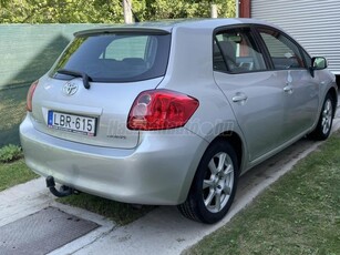 TOYOTA AURIS 1.4