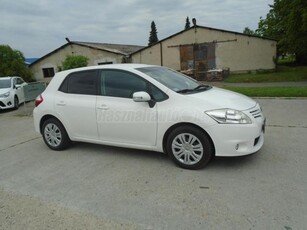 TOYOTA AURIS 1.6 Sol