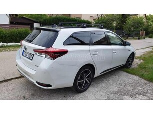 TOYOTA AURIS Hibrid 1.8 (73kW - 99LE)