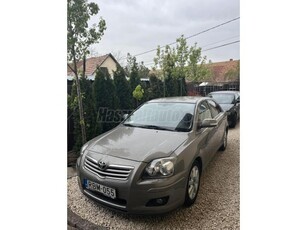 TOYOTA AVENSIS 1.8 Sol