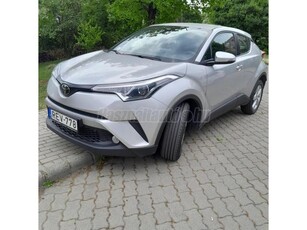 TOYOTA C-HR 1.2T Active (ülésfűtéssel) igazolt szerviztörténet