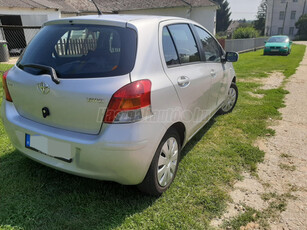 TOYOTA YARIS 1.0