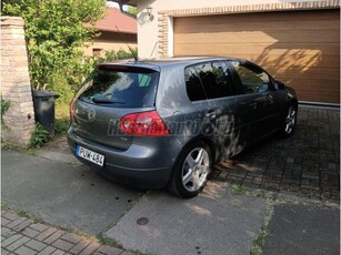 VOLKSWAGEN GOLF V 1.9 PD TDI Perfekt