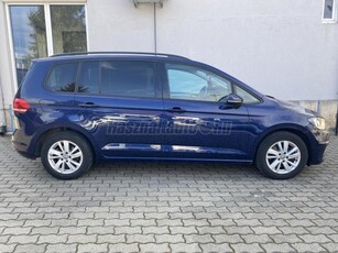 VOLKSWAGEN TOURAN 1.5 TSI ACT Comfortline DSG [7 személy] MAGYARORSZÁGI--ALCANTARA KÁRPIT--MASSZÁZS VEZ. ÜLÉS--KÖVETŐ TEMPOMAT