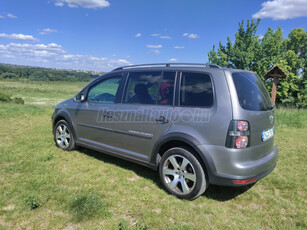 VOLKSWAGEN TOURAN Cross2.0 PD TDI DSG DPF