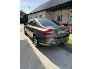 VOLVO S80 3.2 AWD Executive Geartronic