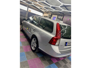 VOLVO V50 2.0 Momentum