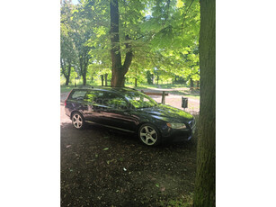 VOLVO V70 2.0 [T5] Momentum Powershift