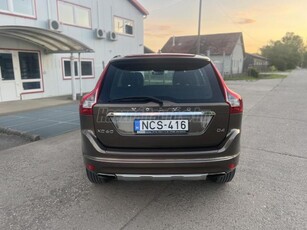 VOLVO XC60 2.0 D [D4] Momentum FWD