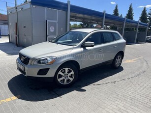 VOLVO XC60 2.4 D [D3] Kinetic