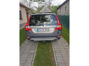 VOLVO XC70 2.4 D [D5] AWD Kinetic