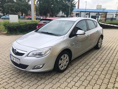 OPEL ASTRA J 1.3 CDTI EcoFLEX Essentia gyári NAVI !!!