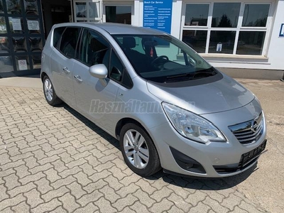 OPEL MERIVA B 1.7 CDTI Cosmo