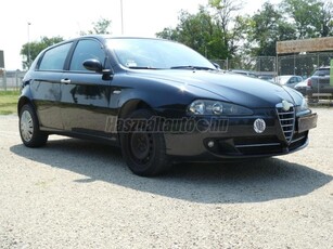 ALFA ROMEO 147 2.0 T. Spark Distinctive