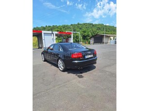 AUDI S8 5.2 V10 quattro Tiptronic