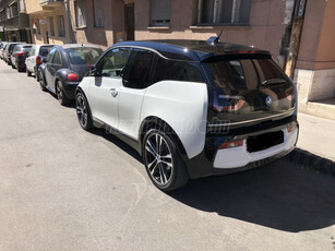 BMW I3 i3s 120Ah (Automata) 20/11. 2021 modell. baleset és sérülésmentes. Harman Kardon. 2 kulcs. adaptív t