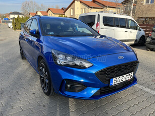 FORD FOCUS 1.5 EcoBoost ST-Line