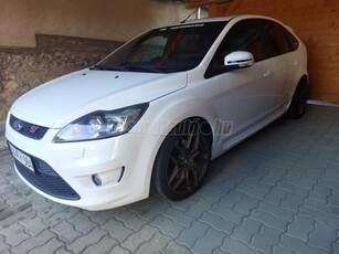 FORD FOCUS ST 2.5 T