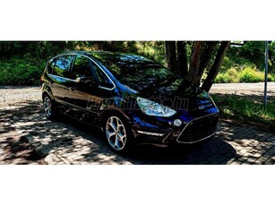 FORD S-MAX 2.0 TDCi Titanium Manuál 6 seb! SUV Sávtartó.Led-Bi-Xenon.Színes Navigáció.Keyless-Go 18 Zoll alu