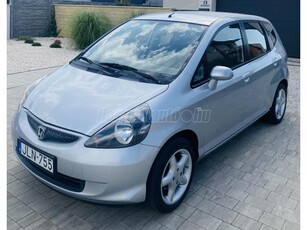 HONDA JAZZ 1.2 S My. 2005 EZÜSTNYIL ! Friss vizsga