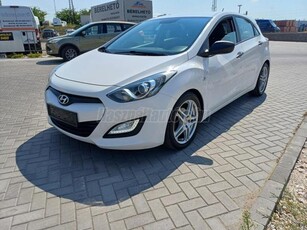 HYUNDAI I30 1.4 CRDi Life 17-ES ALUKERÉK!