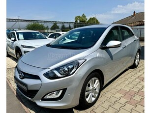 HYUNDAI I30 1.4i Go! Brasil 88000Km!Navigáció.Bőrkárpit.Tolatókamera.Keyless Go.Led.Ülésfűtés!