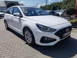 HYUNDAI I30 1.6 CRDi MP Comfort Magyar-Sz.könyv-KM GARANCIA