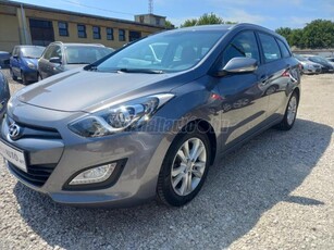 HYUNDAI I30 CW 1.6 CRDi LP Comfort 163000km! NAVIGÁCIÓ! TOLATÓKAMERA!ŰLÉSFŰTÉS!