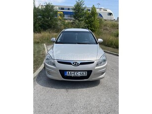 HYUNDAI I30 CW 1.6 DOHC Premium Új kuplung. gyönyörű csokibarna félbőr belső