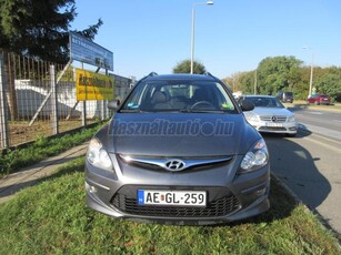 HYUNDAI I30 i30u CW 1.4 DOHC Life Frissen szervizelt. Vonóhorog. Alufelni