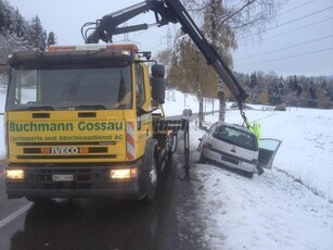 IVECO Tector 120 E Darus Járműszállító Csörlővel Hidra Plató