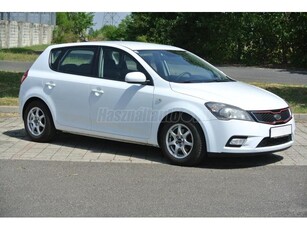 KIA CEE'D 1.6 CRDi COOL DOPPELJACKPOT EURO 5 GARANTÁLT 202e KM. GYÖNYÖRŰ ÁLLAPOT