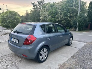 KIA CEE'D 1.6 CRDi EX