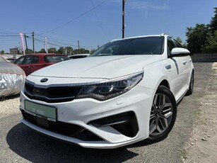 KIA OPTIMA SW 2.0 PHEV (Automata) Bőr belső/2 garnitúra alufelnivel/Elől-hátul ülésfűtés/Kormányfűtés