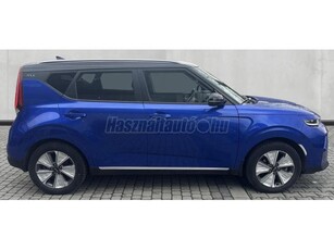 KIA SOUL EV 64kWh Gold 41.000.km. Vezetést támogató rendszerek. Tolatókamera. Navigáció