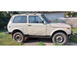 LADA NIVA 2121