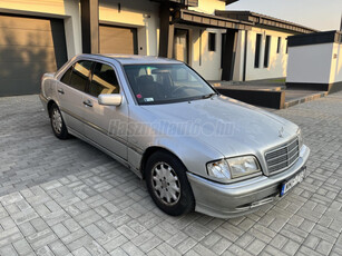 MERCEDES-BENZ C 180 Classic