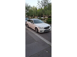 MERCEDES-BENZ E 220 CDI T BlueEFF. Avantg. 7G-TRONIC