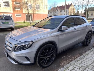 MERCEDES-BENZ GLA 180 Style 7G-DCT 67.000.KM! BI-XENON! BÉZS FÉLBŐR ÜLÉSEK! ÜLÉSFŰTÉS! RADAR ELÖL-HÁTUL!