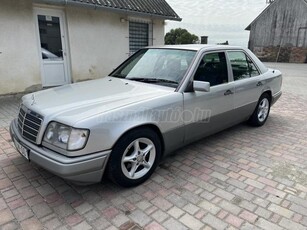 MERCEDES-BENZ W 124 E320