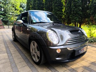 MINI MINI COOPER 1.6 S JOHN COOPER WORKS KIPURENDSZER. SZÉP ÁLLAPOTÚ. JÓL EXTRÁZOTT. PANORÁMA TETŐ. XEN