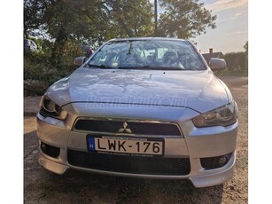 MITSUBISHI LANCER 1.5 Invite