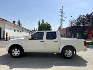 NISSAN NAVARA 4WD Double 2.5D SE MEGKÍMÉLT ÁLLAPOTBAN-DUPLA DIGITKLÍMA.3 TONNÁS HOROG