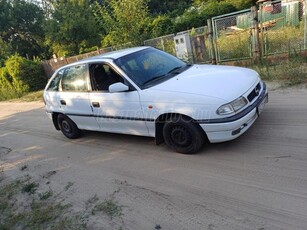 OPEL ASTRA F 1.4 16V Champion