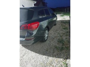 OPEL ASTRA J 1.7 CDTI Active