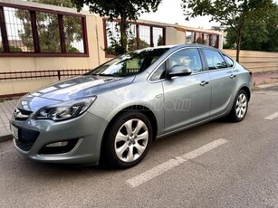 OPEL ASTRA J Sedan 1.4 Enjoy