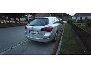 OPEL ASTRA J Sports Tourer 1.7 CDTI Cosmo