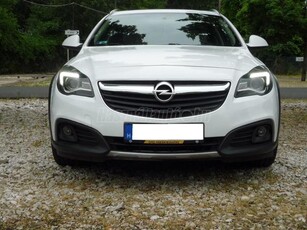 OPEL INSIGNIA Sports Tourer 2.0 CDTI AWD COUNTRY Start Stop PANORÁMATETŐ. 264000-KM. MAGYARORSZÁGI. 1.TULAJ. LEINFORMÁLHATÓ