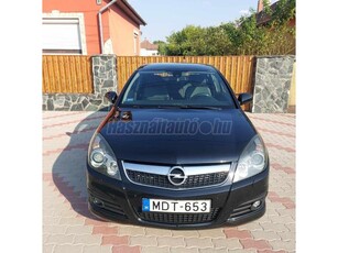 OPEL VECTRA C 1.9 CDTI Cosmo